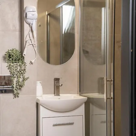 Amber Brzeska * 罗兹