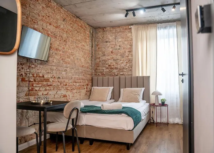 Amber Brzeska * 罗兹